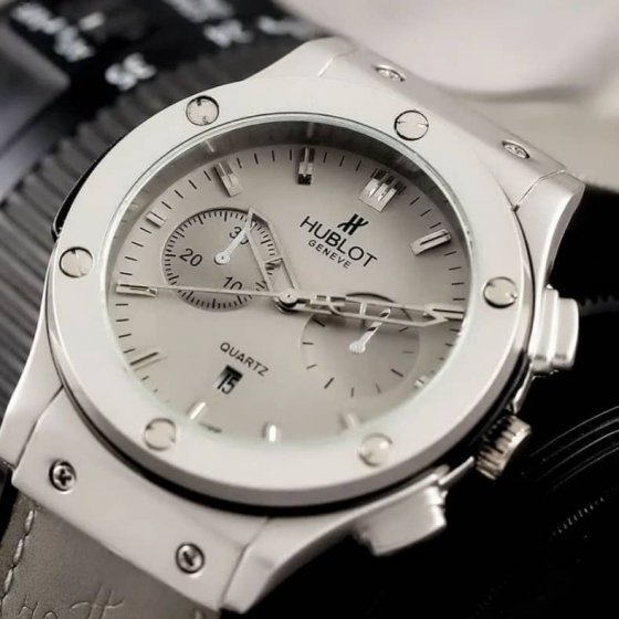 ساعت مچی مردانه  هابلوت تقویم دار (بند و قاب طوسی)+باطری اضافی کد10290