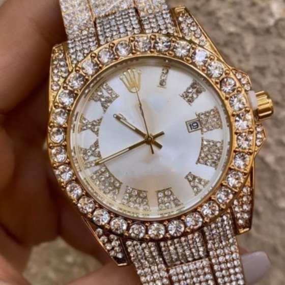 ساعت مچی فول نگین طرح رولکس بند طلایی صفحه نمایش سفید+باطری اضافی کد 2449