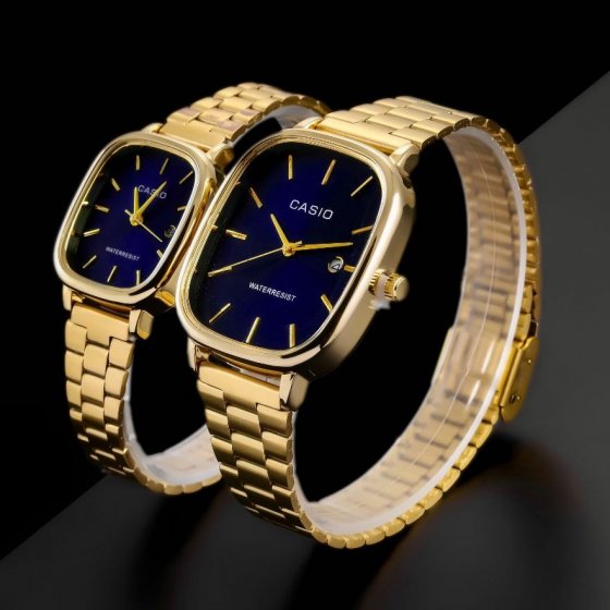 ساعت مچی مردانه  کاسیو صفحه مربعی آبی بند طلایی استیل +باطری اضافی کد 2530
