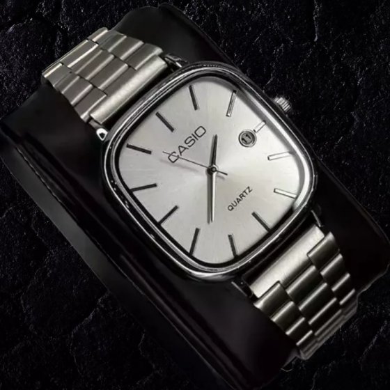 ساعت مچی  مردانه کاسیو صفحه مربعی سفید بند نقره ایی استیل شیک و خاص پسند عقربه نقره ایی ضدآب+باطری اضافی  کد 2744