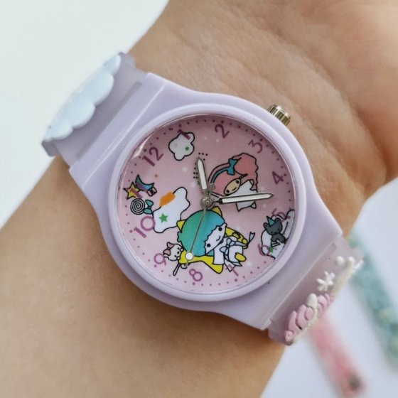 ساعت مچی دخترانه  بچگانه(نوجوانه) عروسکی نشکن صورتی .بنفش.آبی جدید+باطری اضافی کد2836