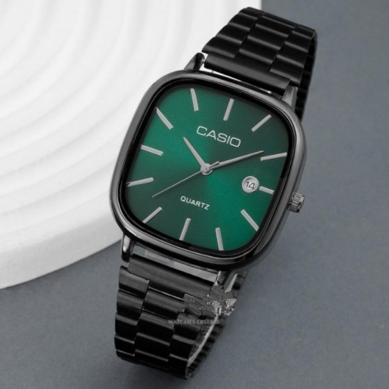 ساعت مچی زنانه کاسیو صفحه مربعی سبز تیره  بندمشکی استیل شیک و خاص پسند عقربه نقره ایی ضدآب+باطری اضافی کد 2887