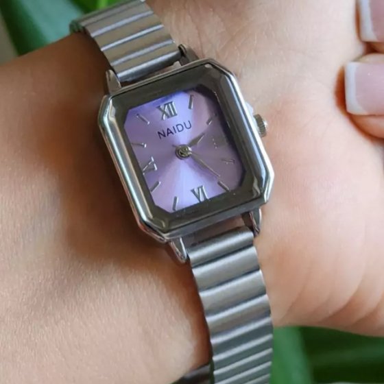 ساعت مچی زنانه و دخترانه نایدوNAIDU مستطیلی مینیمال بند ریلی نقره ایی بنفش+باطری اضافی کد 3131