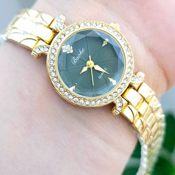 ساعت مچی زنانه BAOKباعوک نگین دار بند استیل طلایی صفحه نمایش گرد سبز شیسه الماسی مجلسی-جدید+باطری اضافی کد 3162