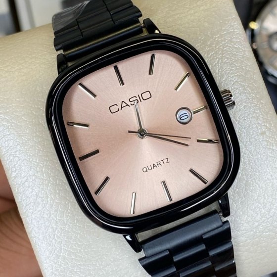 ساعت مچی زنانه کاسیو صفحه مربعی صورتی بندمشکی استیل شیک و خاص پسند عقربه نقره ایی ضدآب+باطری اضافی  کد 9160