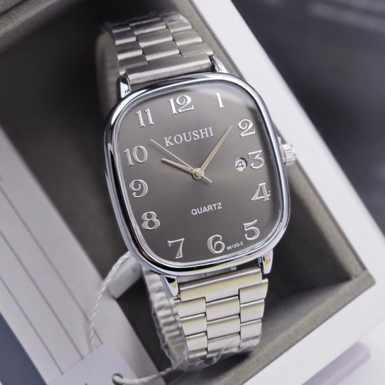 ساعت مچی مردانه شرکتی برند کوشی KOUSHIبند استیل نقره ایی صفحه مستطیلی مشکی+باطری اضافی کد 9442
