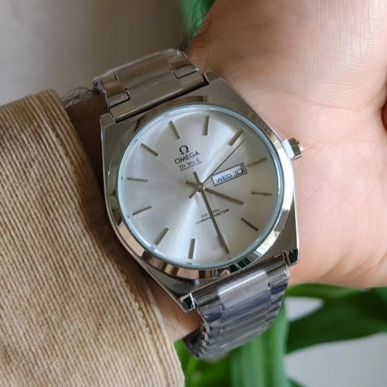 ساعت مچی مردانه امگا OMEGA طرح کلاسیک دو تقویم بند استیل نقره ایی صفحه نمایش سفید+باطری اضافی کد 9529