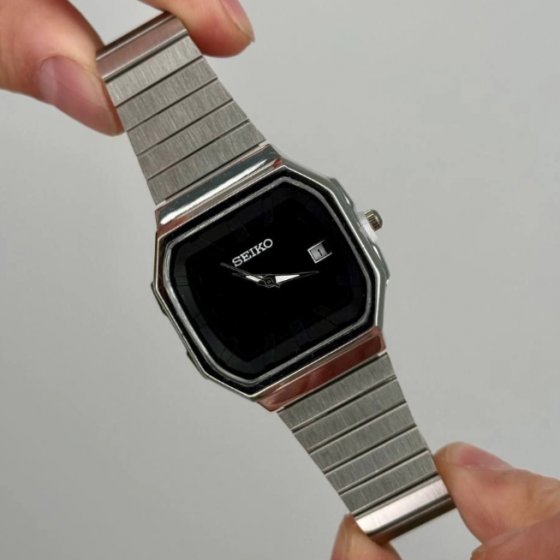 ساعت مچی اسپرت مردانه و زنانه کلاسیک سیکو SIEKO بند کرکره ای نقره ایی شیک و جدید - مشکی+باطری اضافی کد9665