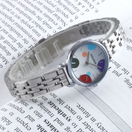 ساعت مچی زنانه کوشی koushi بند استیل نقره ای  صغحه نمایش رنگی جدید+باطری اضافی کد 9750