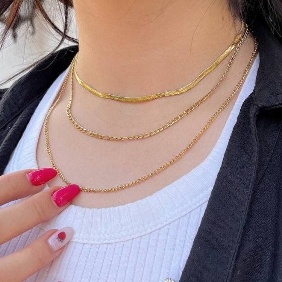 گردنبند ظریف سه لایه  نقره ایی و طلایی کد9754