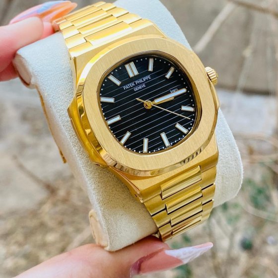 ساعت مچی مردانه پتک فیلیپ ناتیلوس طلایی Patek philippe ، بند استیل توپر، های‌کپی لوکس بدون تقویم +باطری اضافی کد 9894