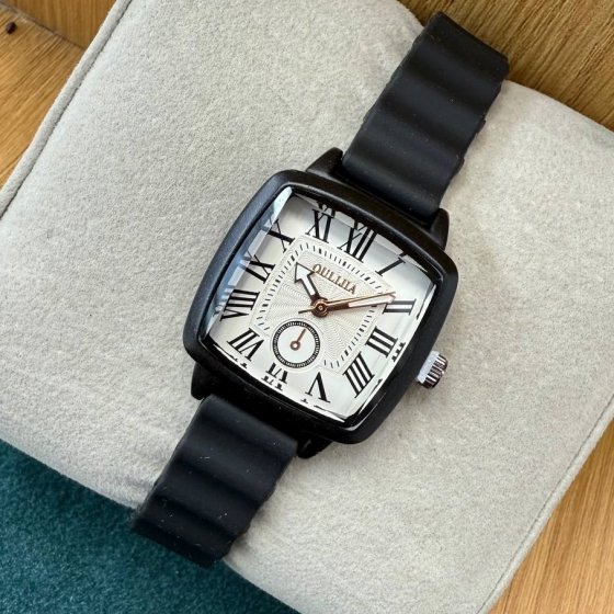 ساعت مچی دخترانه فانتزی الژیا بند رابر(سیلیکونی) ضدحساسیت مربعی مشکی +باطری اضافی کد 9909