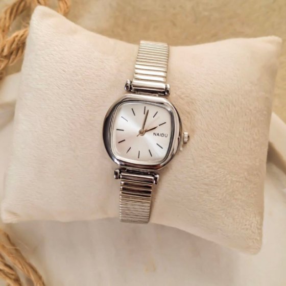 ساعت مچی زنانه ودخترانه نایدو naidu بند استیل کرکره ایی ماری (ریلی) مربعی مینیمال سفید کد 10112