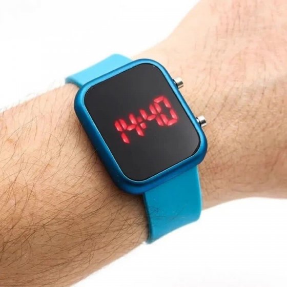 ساعت اسپورت  ال ای دی صفحه مستطیل بند پی یو درجه یک دو کلید موتوری قوی (سبز آبی)+باطری اضافی کد 10064