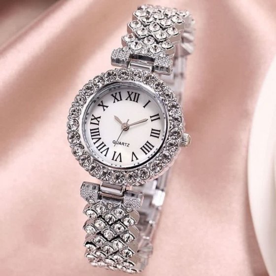 ساعت مچی زنانه نگین دار،ساعت مچی زنانه، ساعت نگینی،  نگینی نقره‌ای، ساعت زنانه، ساعت مچی فول نگین مجلسی جینوا  - نقره ایی +باطری اضافی کد 1390