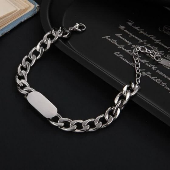 دستبند کارتیه زنجیره ای استیل نقره ای رنگ ثابت  کد 1549