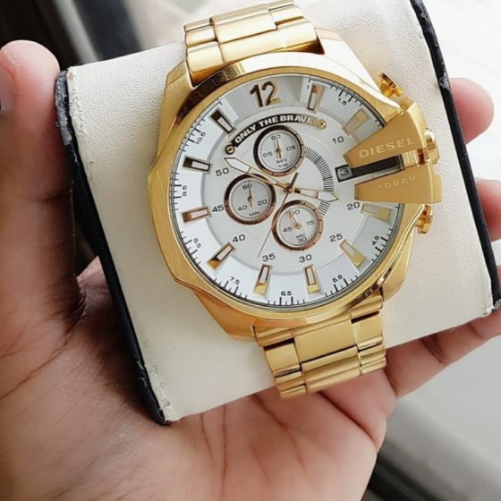 ساعت دیزل حک شاخدار مردانه  (طلایی صفحه سفید)تقویم دار صفحه بزرگ +باطری اضافی کد 1785