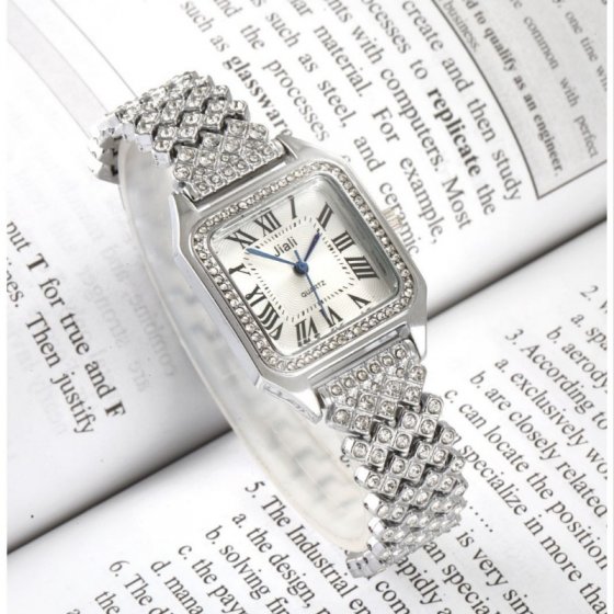 ساعت زنانه فول نگین بند استیل مجلسی نقره ایی jiali+باطری اضافی  کد1910